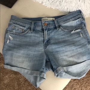 Abercrombie & Fitch low rise shorts